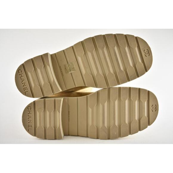 Chanel 20N Beige Suede Shearling Fur CC Cap Toe Pull On Mid Calf Tall Boots 39 - Picture 12 of 12